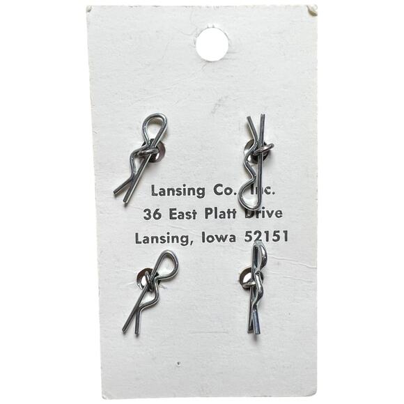 Vintage Lansing Pearly White Buttons Metal Closures NOS Card Iowa - Picture 3 of 3